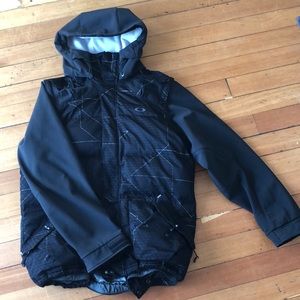 Oakley ski/snowboard coat, size XL, vest convertible